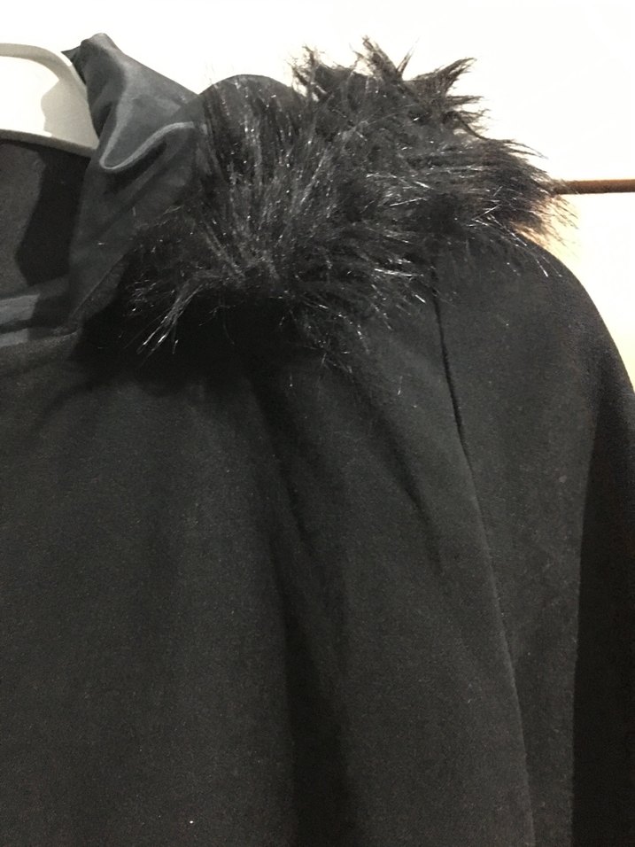 Kürklü Detaylı Siyah Uzun Kadın Kaban - Görsel 2