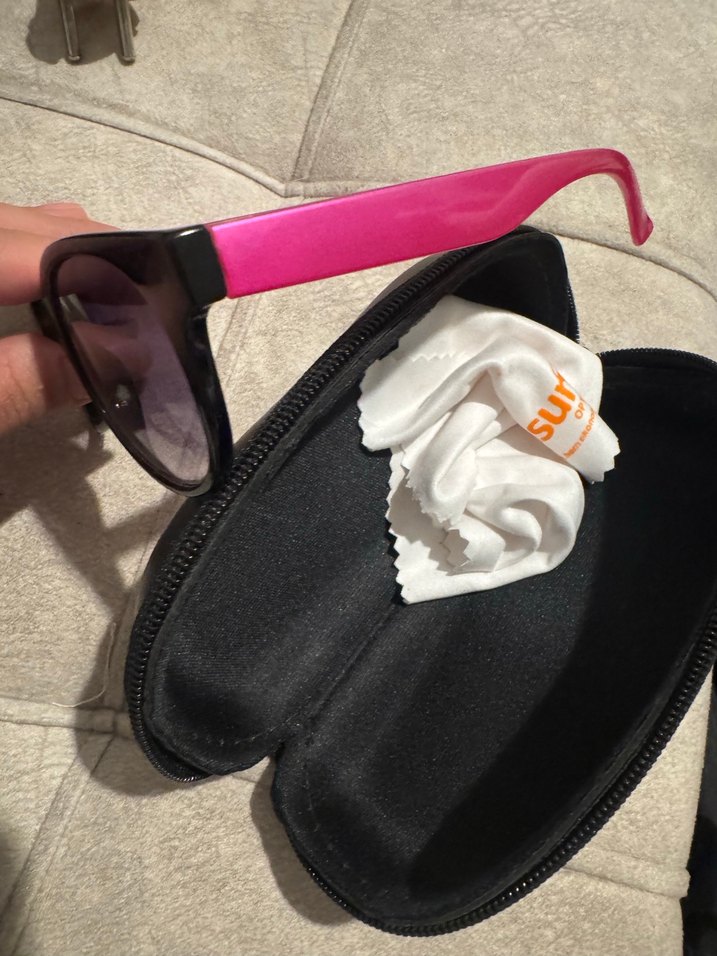 Parlak Siyah-Pembe Gotik Kadın Gözlüğü - Görsel 3