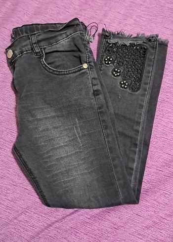 Diğer Kız Çocuk Gri Nakışlı Kürklü Denim Pantolon