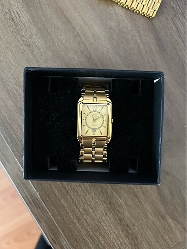 Montello Vintage Saat