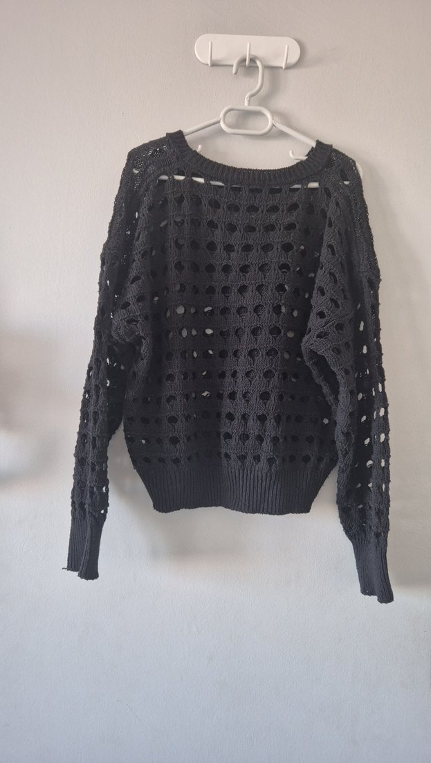 siyah Delikli Örgü Kadın Kazak - Görsel 2