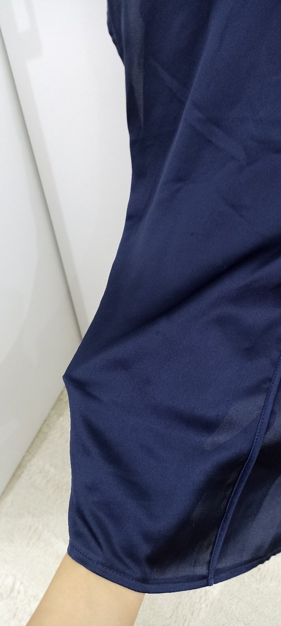 Lacivert V Yaka Kadın Bluz - Görsel 3