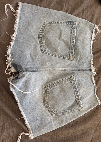 38 Beden Buz Mavi Mini Denim Şort Fermuarlı