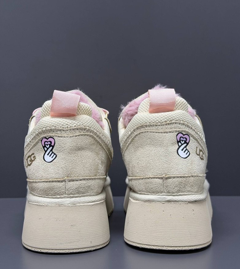 UGG Krem-Pembe Süet Sneaker — görsel 4/5