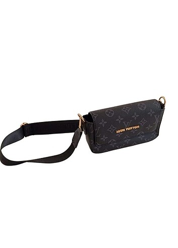 Louis Vuitton kol çantası