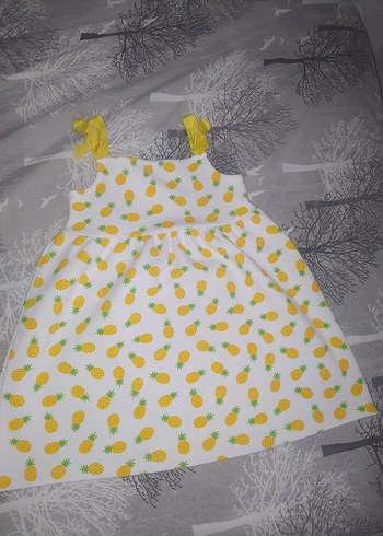 Sarı Ananas Desenli Kolsuz Kız Elbisesi