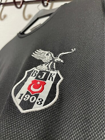 Beşiktaş Eski ama az kullanılmış orjinal Kartal Yuvası Tişörtü