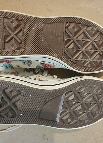 39 Beden beyaz Renk Converse ayakkabı 
