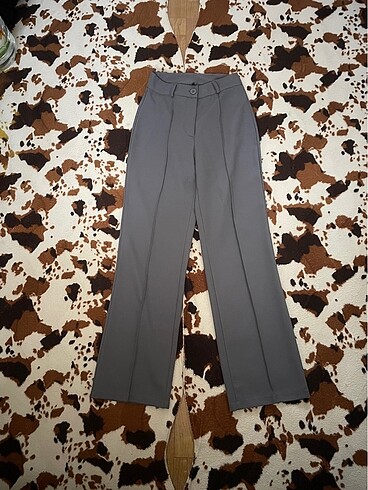 Trendyol & Milla Gri kumaş pantolon