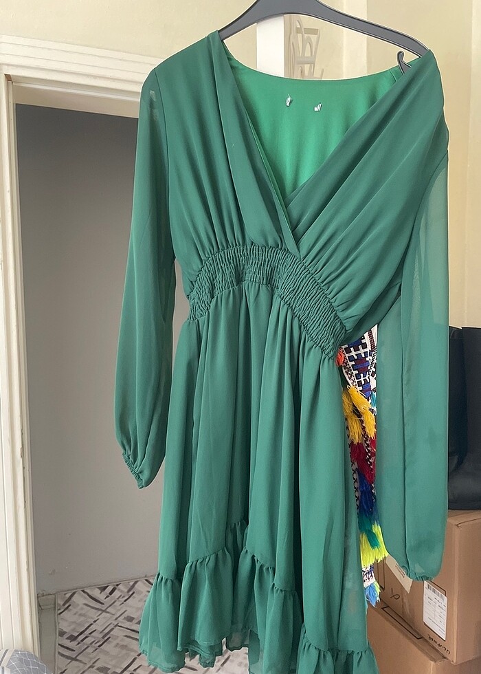 Koyu yeşil elbise - Görsel 2
