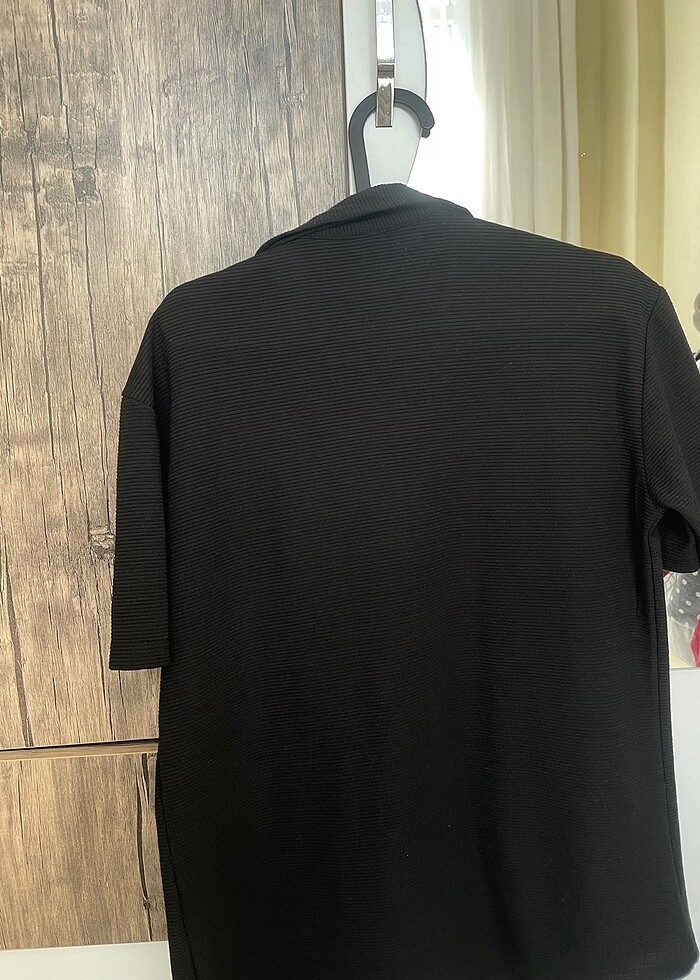 Siyah gömlek - Görsel 2