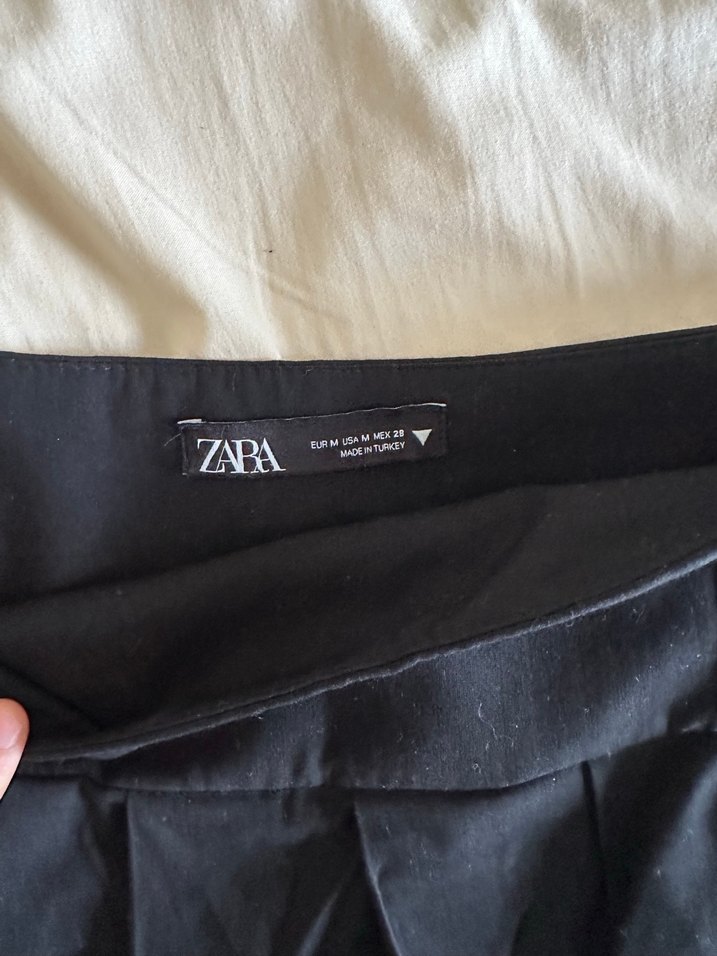 Siyah Pilili Mini Etek - Görsel 3