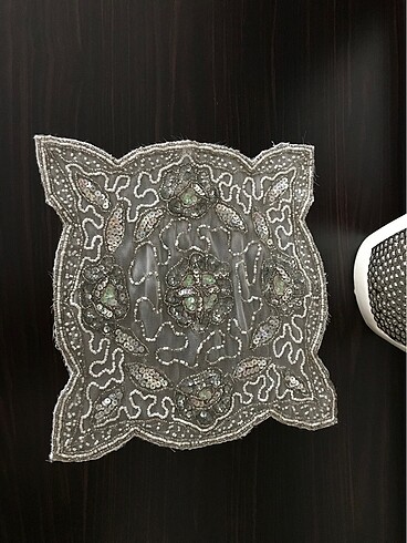 English Home Taşlı dekor örtü