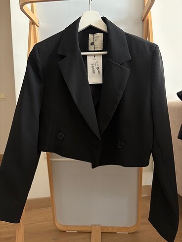 Crop siyah blazer