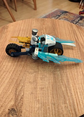LEGO Ninjago ZANE'in BUZ MOTORSİKLETİ - Görsel 3