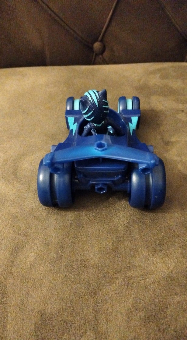 Pijamaskeli Kedi Çocuk ve Aracı - Görsel 3