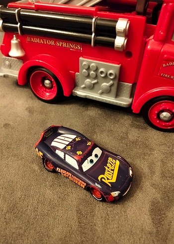 Kırmızı Şimşek McQueen Oyuncak İtfaiye Aracı - Görsel 6