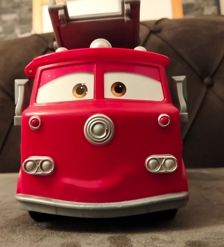 Kırmızı Şimşek McQueen Oyuncak İtfaiye Aracı - Görsel 4