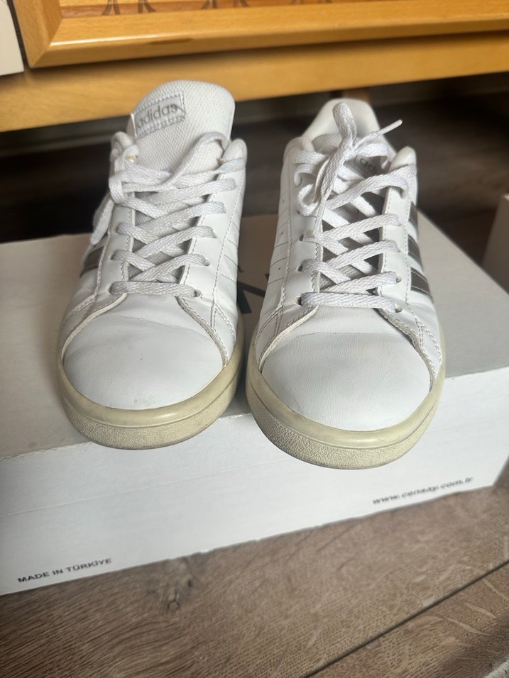 Kadın Beyaz Spor Ayakkabı Gri şeritli - Görsel 4