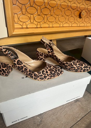 Kahverengi Leopar Desenli Tokalı Topuklu Ayakkabı - Görsel 2