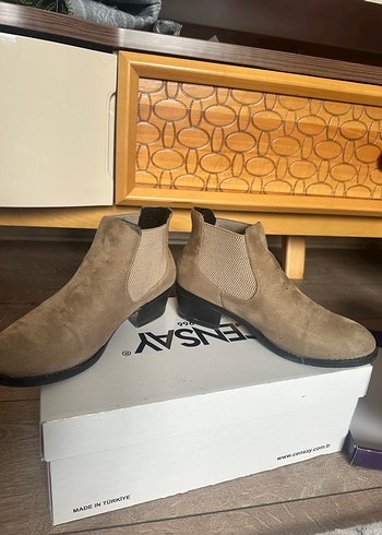 Bej Kadın Süet Dolgu Topuklu Bot - Görsel 3