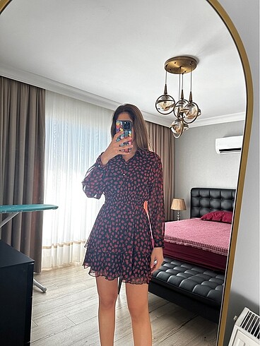Zara mini şifon elbise.