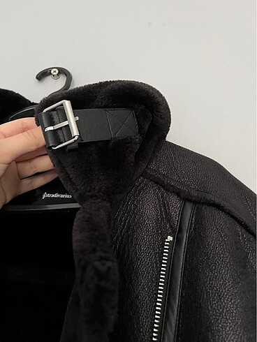 l Beden Stradivarius Biker Mont