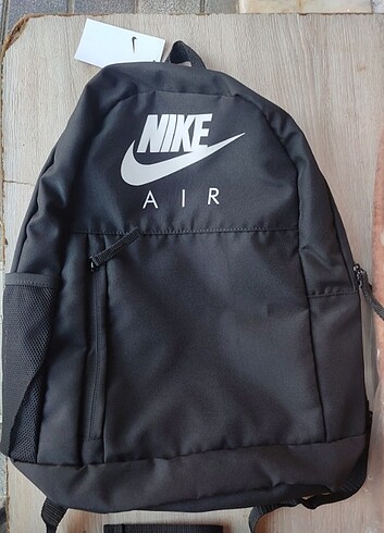 Nike gündelik ve okul çantası 