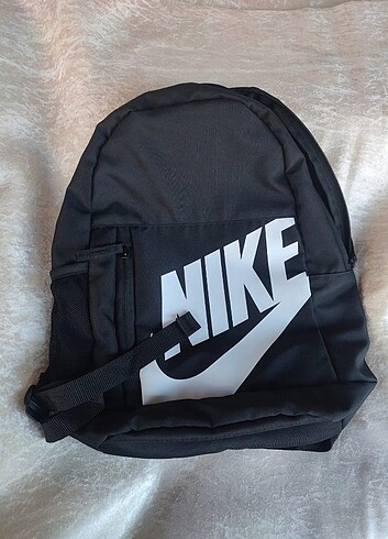Nike gündelik ve okul çantası 