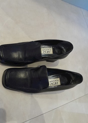 Kare Burunlu Kemerli siyah Kadın Klasik Ayakkabı