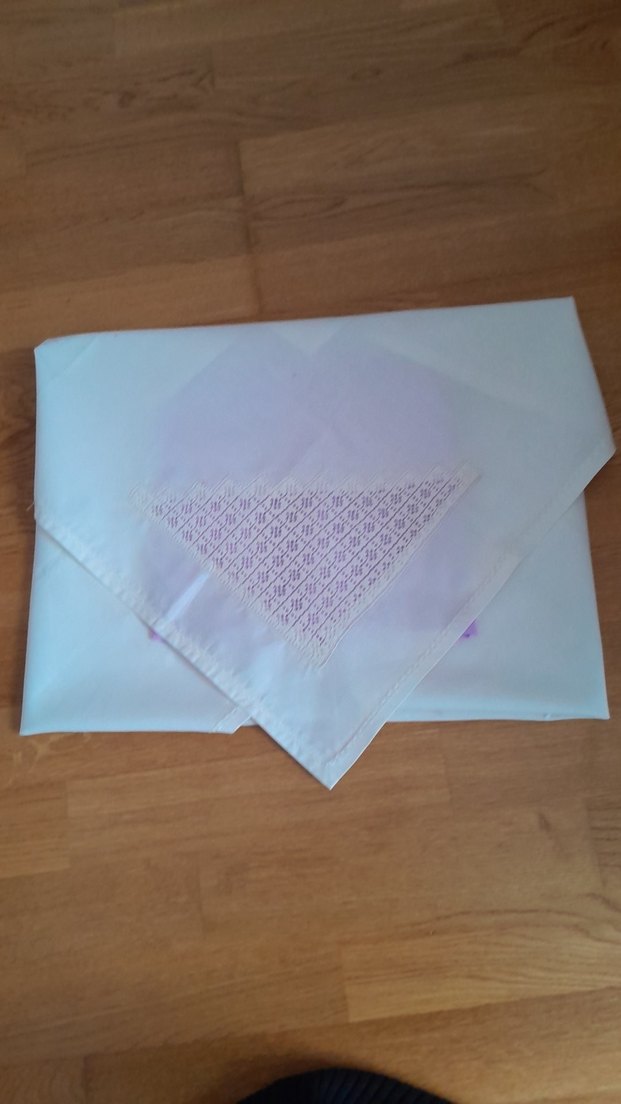 Beyaz Nakışlı 83 83sm bohça - Görsel 3