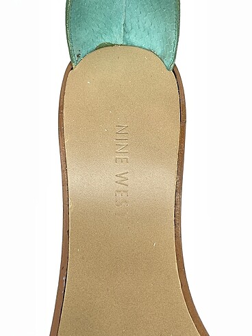 37 Beden çeşitli Renk Nine West Sandalet %70 İndirimli.