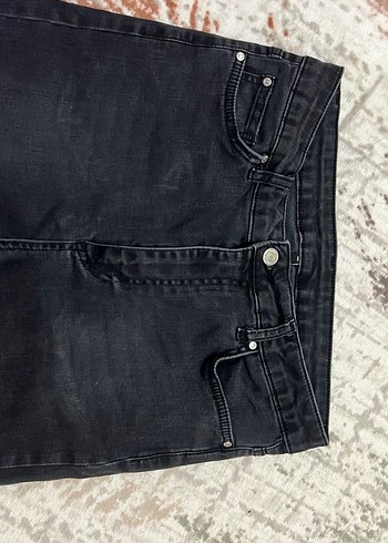 Siyah Dar Kesim Kadın Jean - Görsel 5