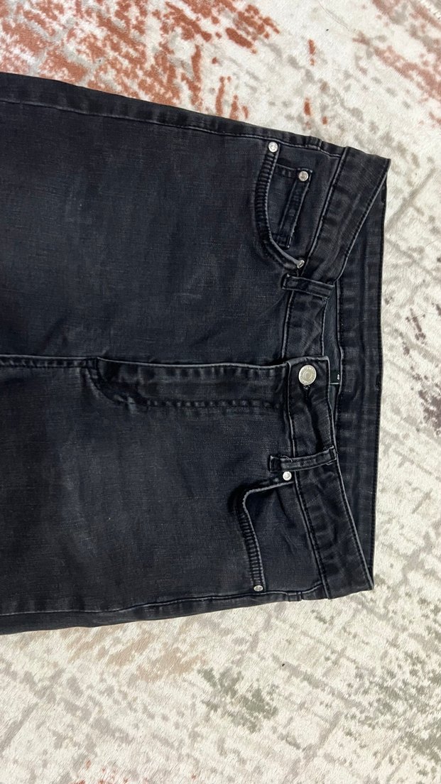 Siyah Dar Kesim Kadın Jean - Görsel 5