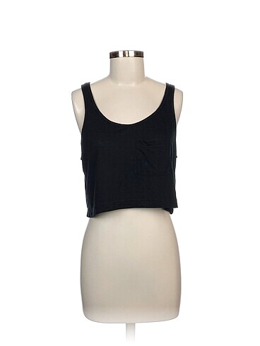Pull and Bear T-shirt %70 İndirimli.