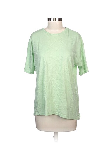 LC Waikiki T-shirt %70 İndirimli.