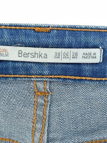 38 Beden mavi Renk Bershka Mini Şort %70 İndirimli.