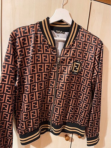 42 Beden FENDİ REPLİKA CEKET