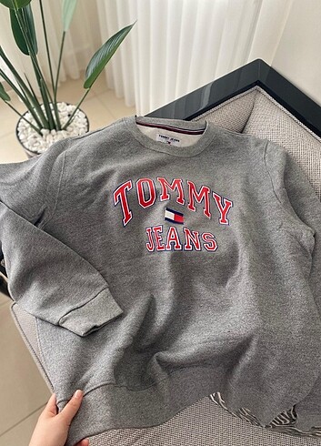 Tommy sweat