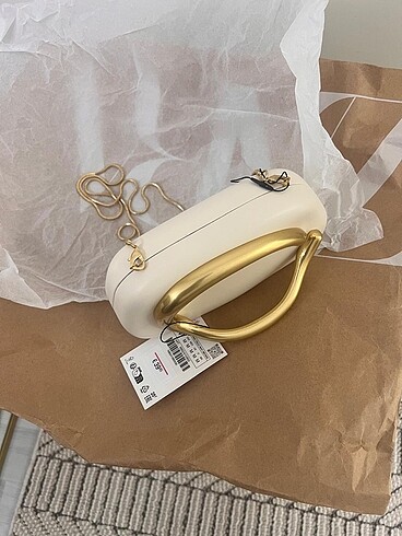  Beden Zara altın klipsli kutu çanta