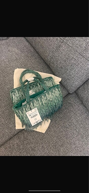 Zara Zara parlak taşlı püsküllü çanta