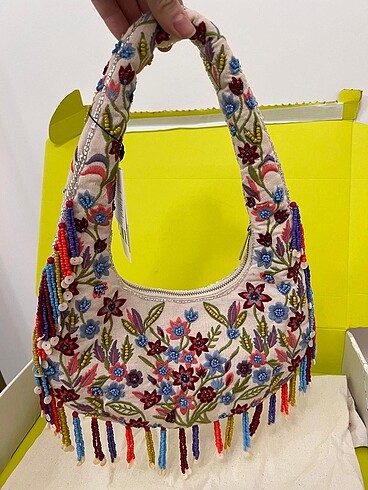 Zara çanta