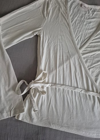 Beyaz V Yaka Uzun Kollu Bağlama Detaylı Bluz - Görsel 8