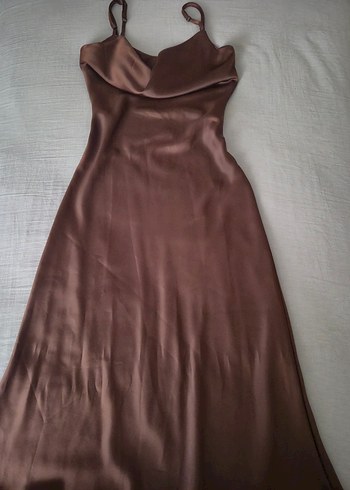 Kahverengi Saten Uzun Elbise - Görsel 4