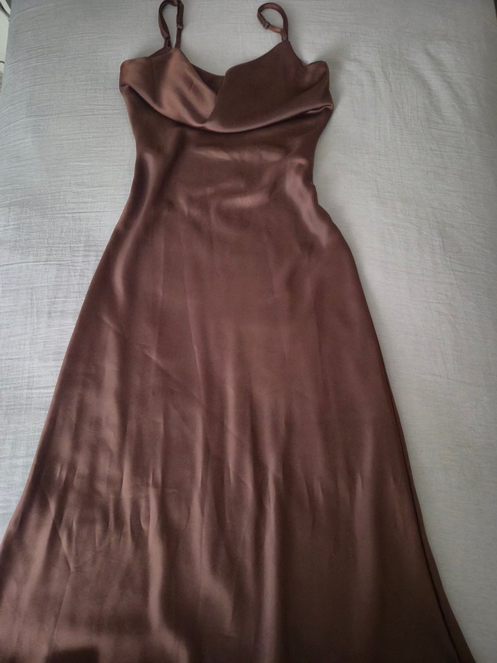 Kahverengi Saten Uzun Elbise - Görsel 4
