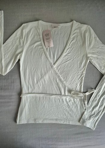 Beyaz V Yaka Uzun Kollu Bluz - Görsel 7