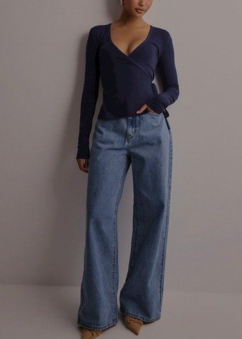 V Yaka Lacivert Bağlama Detaylı Bluz - Görsel 5