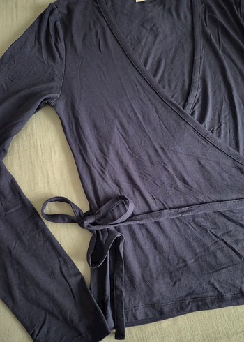 V Yaka Lacivert Bağlama Detaylı Bluz - Görsel 7