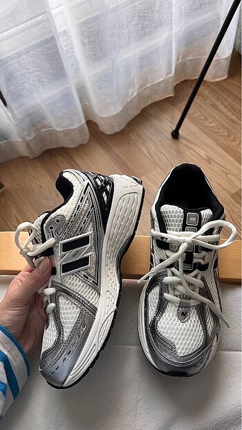 39 Beden beyaz Renk new balance 1906r
