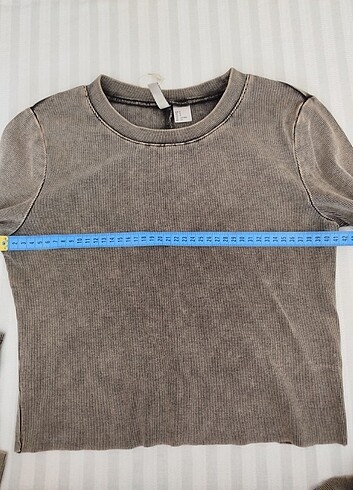 H&M H&M marka soluk efektli kol detaylı bluz